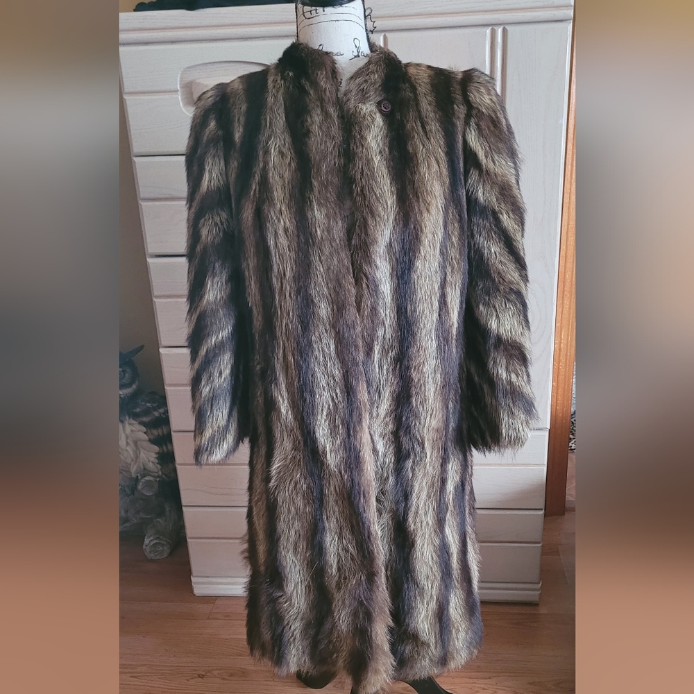 Maple Furtiers Mink fur coat size S/M